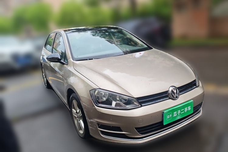 Used Volkswagen Golf 2016 1.6L Automatic Comfort Model Front Right 45 Deg