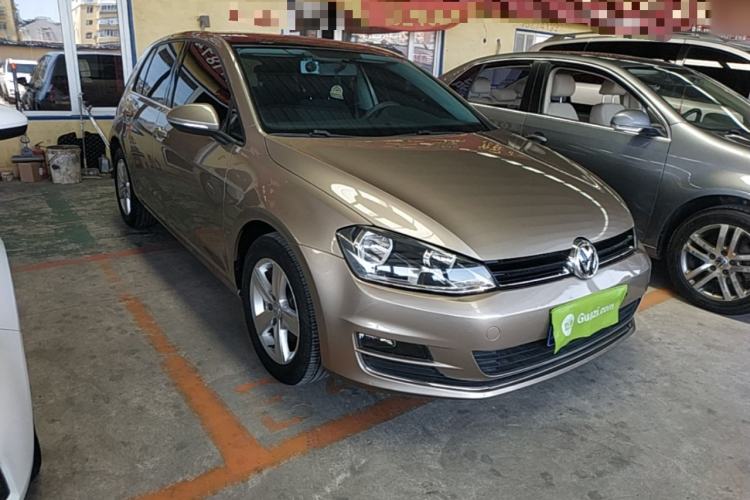 Used Volkswagen Golf 2016 230TSI Automatic Comfort Version Front Right 45 Deg
