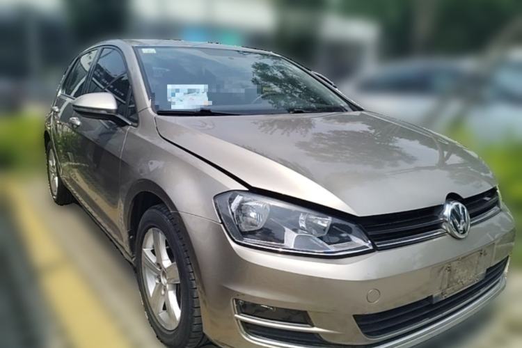 Used Volkswagen Golf 2016 1.6L Automatic Fashion Model Front Right 45 Deg