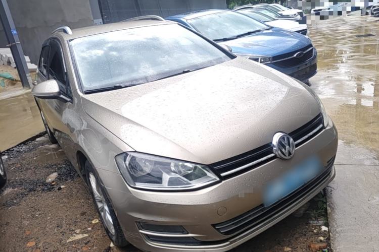 Used Volkswagen Golf 2016 1.6L Automatic Fashion Model Front Right 45 Deg