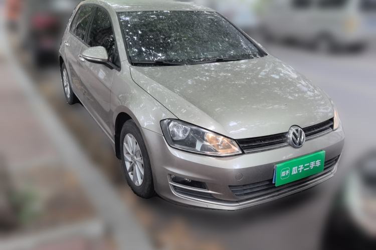 Used Volkswagen Golf 2016 1.6L Automatic Fashion Model Front Right 45 Deg