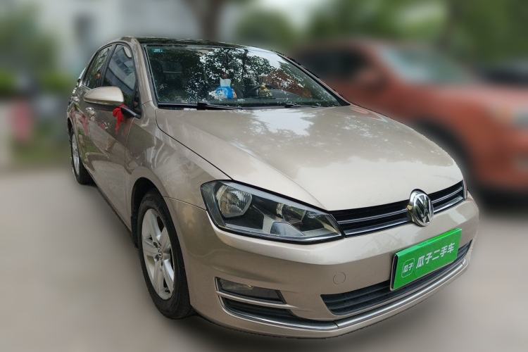 Used Volkswagen Golf 2016 1.6L Automatic Comfort Model Front Right 45 Deg