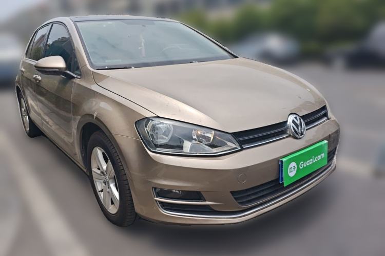 Used Volkswagen Golf 2016 1.6L Automatic Comfort Model Front Right 45 Deg