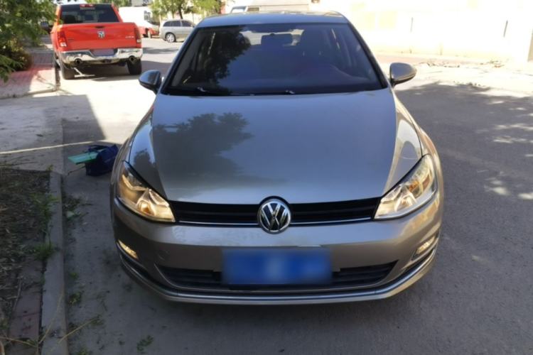 Used Volkswagen Golf 2016 1.6L Manual Fashion Edition Front
