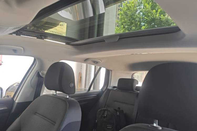Used Volkswagen Golf 2016 1.6L Automatic Comfort Model Headliner