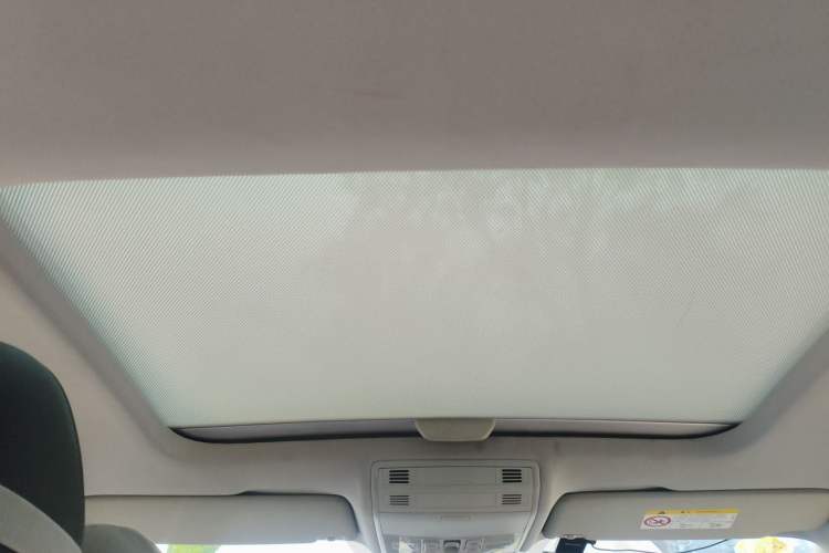 Used Volkswagen Golf 2016 230TSI Automatic Luxury Version Headliner