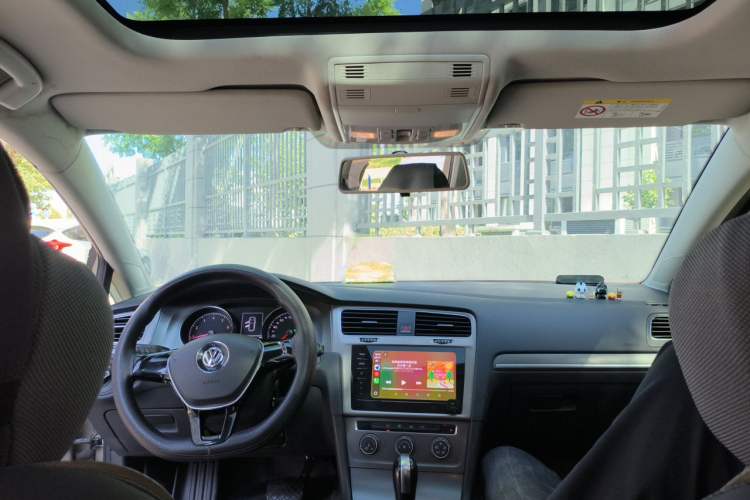 Used Volkswagen Golf 2016 1.6L Automatic Comfort Model Headliner