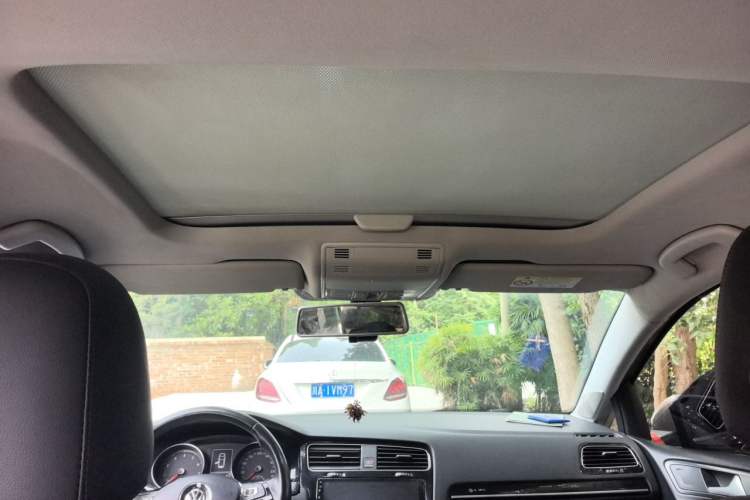 Used Volkswagen Golf 2016 1.6L Automatic Comfort Model Headliner