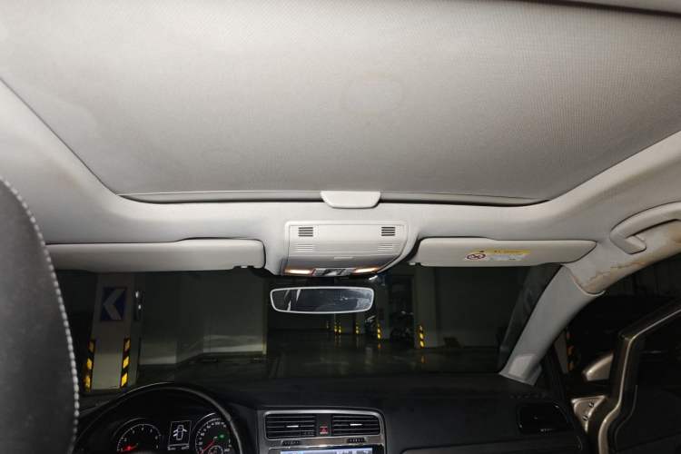 Used Volkswagen Golf 2016 230TSI Automatic Luxury Version Headliner