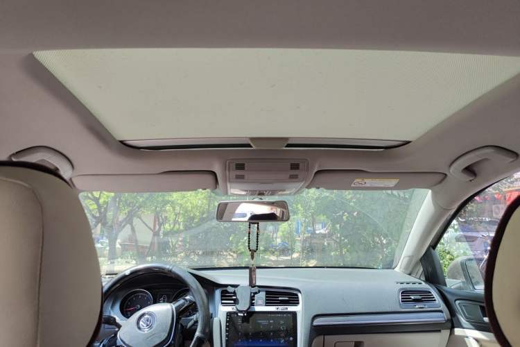 Used Volkswagen Golf 2016 230TSI Automatic Comfort Version Headliner