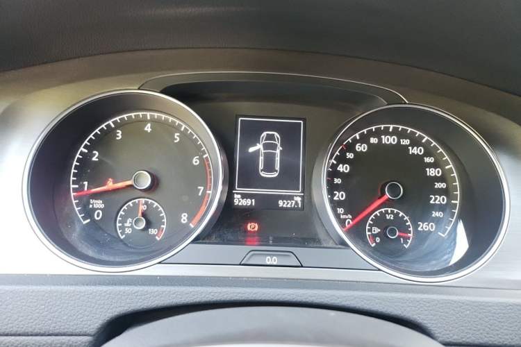 Used Volkswagen Golf 2016 1.6L Automatic Comfort Model Instrument Cluster