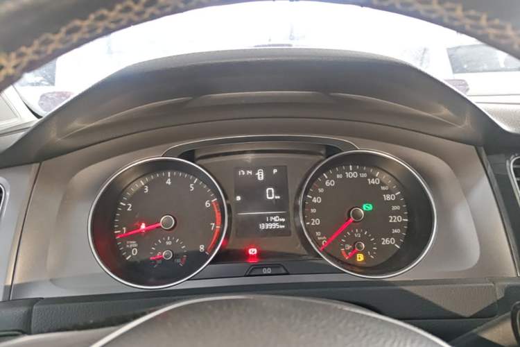 Used Volkswagen Golf 2016 1.6L Automatic Fashion Model Instrument Cluster