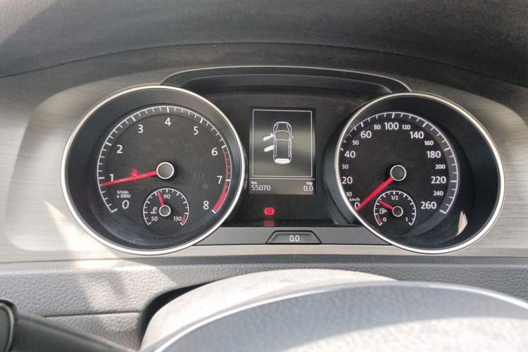Used Volkswagen Golf 2016 230TSI Automatic Luxury Version Instrument Cluster