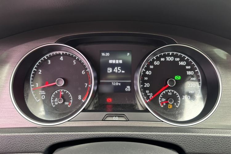 Used Volkswagen Golf 2016 230TSI Automatic Comfort Version Instrument Cluster