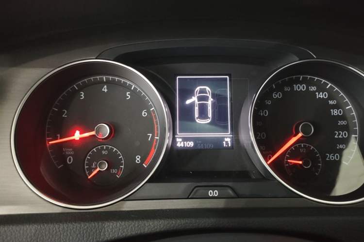 Used Volkswagen Golf 2016 1.6L Automatic Comfort Model Instrument Cluster