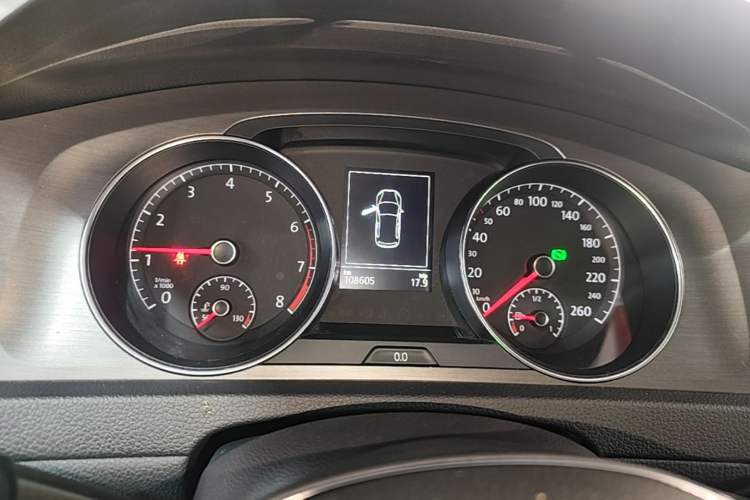 Used Volkswagen Golf 2016 230TSI Automatic Luxury Version Instrument Cluster