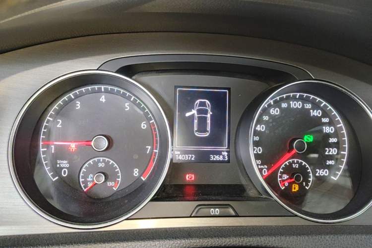 Used Volkswagen Golf 2016 230TSI Automatic Comfort Version Instrument Cluster