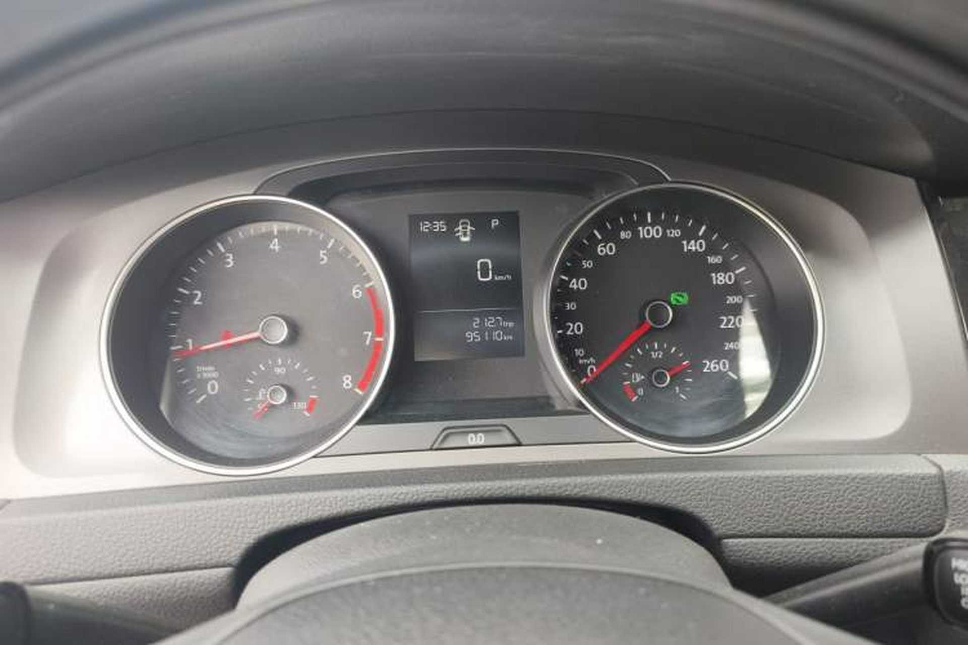 Used Volkswagen Golf 2016 1.6L Automatic Fashion Model Instrument Cluster