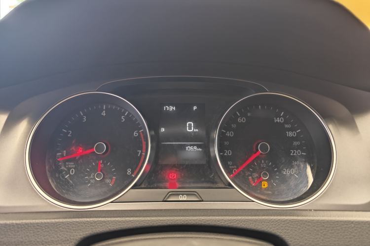 Used Volkswagen Golf 2016 1.6L Automatic Fashion Model Instrument Cluster