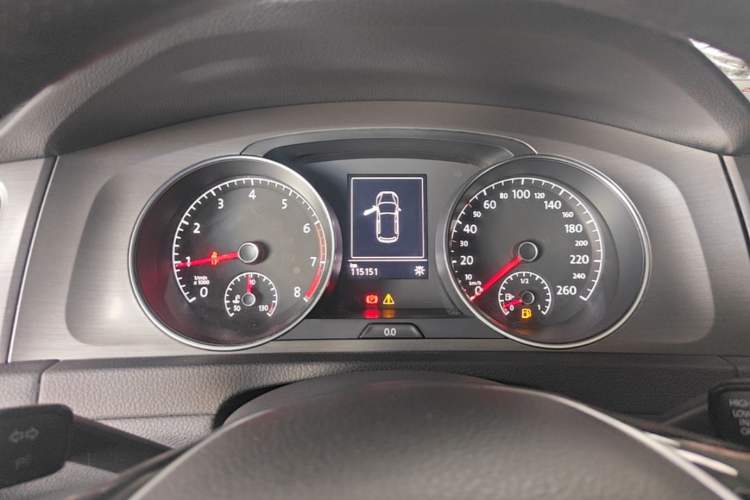 Used Volkswagen Golf 2016 230TSI Automatic Luxury Version Instrument Cluster