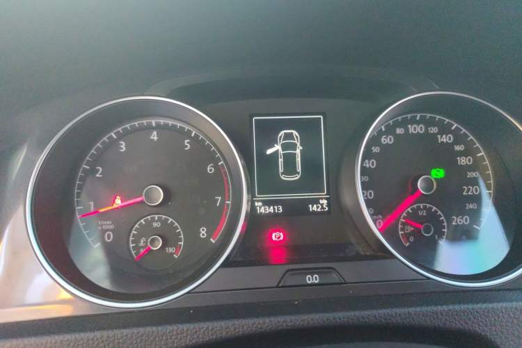 Used Volkswagen Golf 2016 230TSI Automatic Luxury Version Instrument Cluster