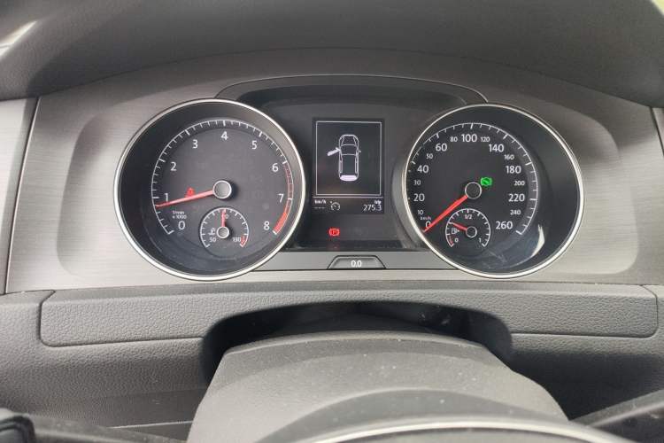 Used Volkswagen Golf 2016 230TSI Automatic Luxury Version Instrument Cluster