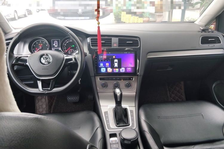 Used Volkswagen Golf 2016 1.6L Automatic Comfort Model Interior 2