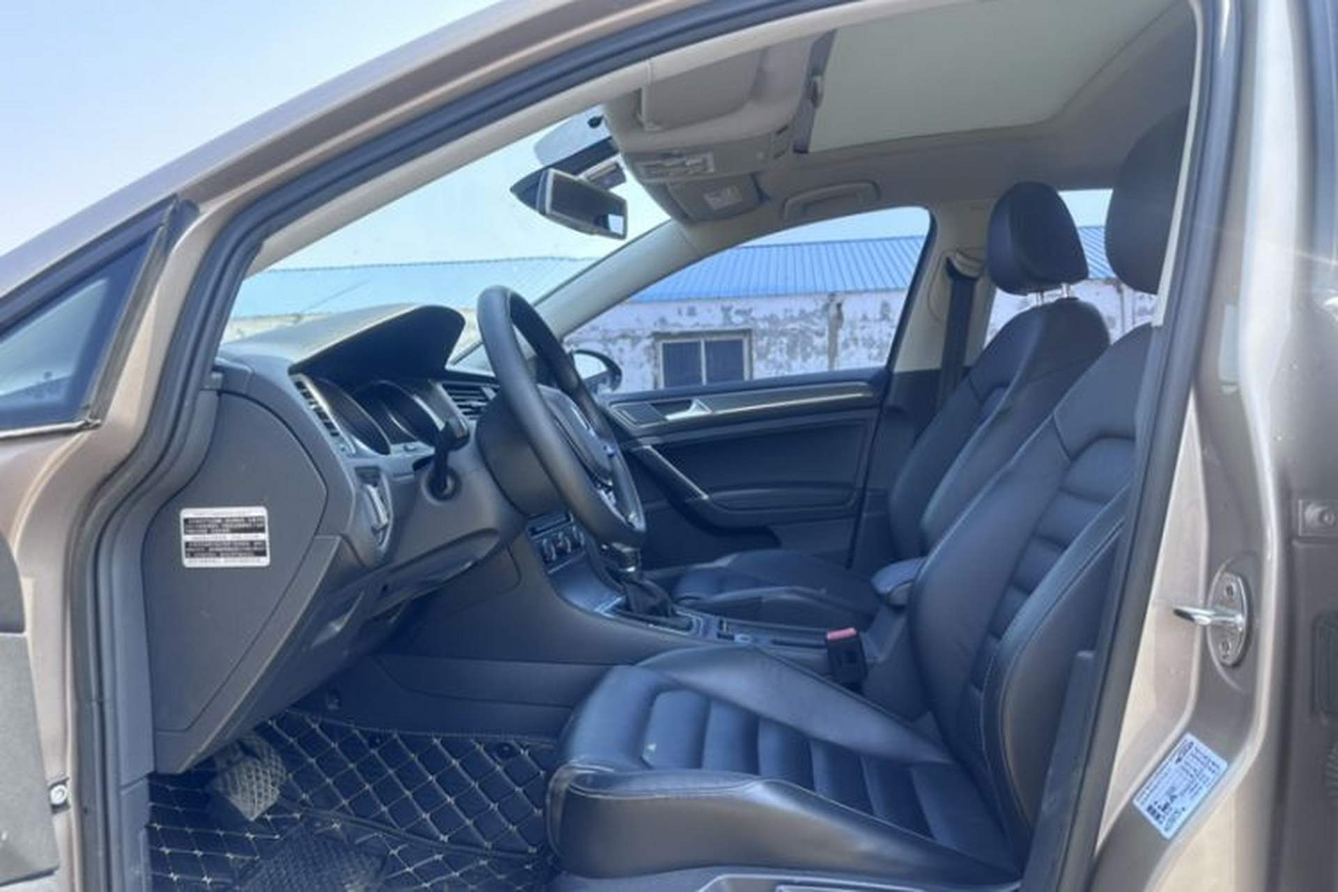 Used Volkswagen Golf 2016 230TSI Automatic Luxury Version Interior 2
