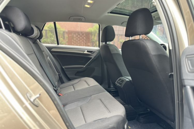 Used Volkswagen Golf 2016 1.6L Automatic Comfort Model Interior 3