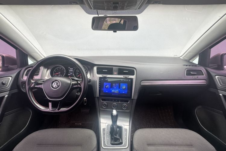 Used Volkswagen Golf 2016 230TSI Automatic Comfort Version Interior 3
