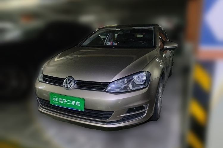 Used Volkswagen Golf 2016 1.6L Automatic Comfort Model Guazi used car, China used car export, Used car for sale, Used  cars, Cheapest cars for sale