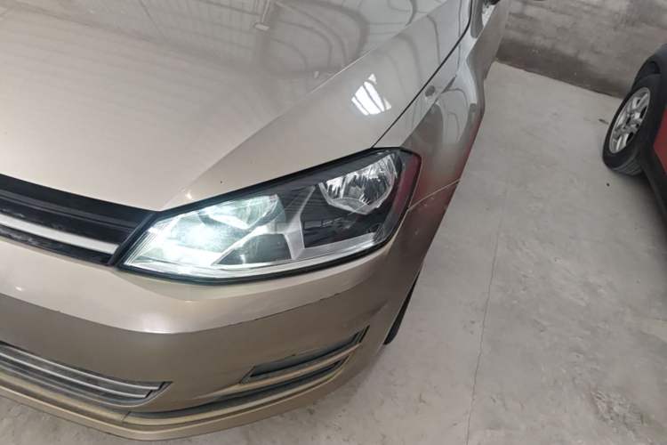 Used Volkswagen Golf 2016 1.6L Automatic Fashion Model Left Front Headlight
