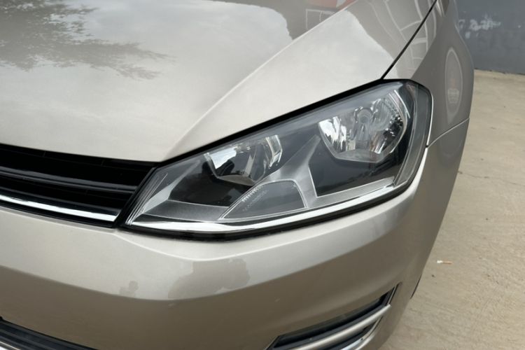 Used Volkswagen Golf 2016 230TSI Automatic Comfort Version Left Front Headlight