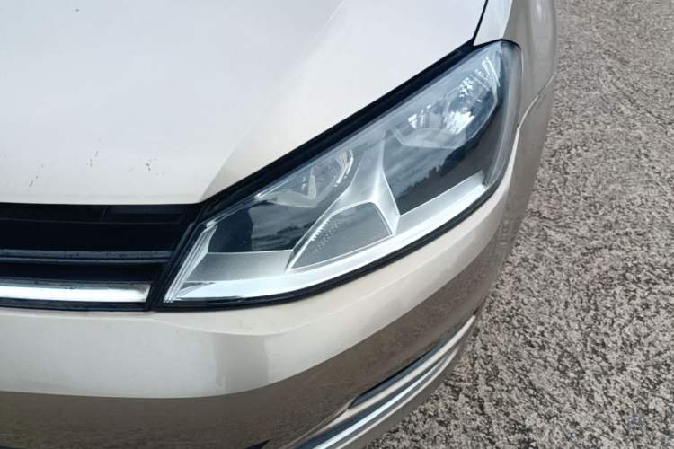 Used Volkswagen Golf 2016 1.6L Automatic Comfort Model Left Front Headlight