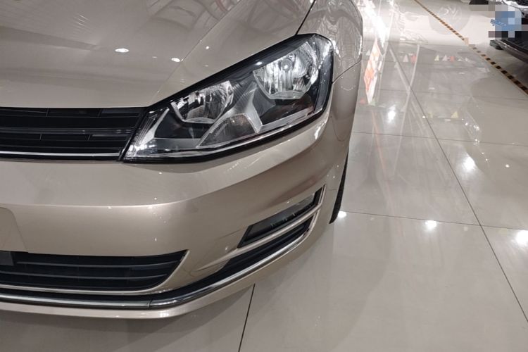 Used Volkswagen Golf 2016 1.6L Automatic Comfort Model Left Front Headlight