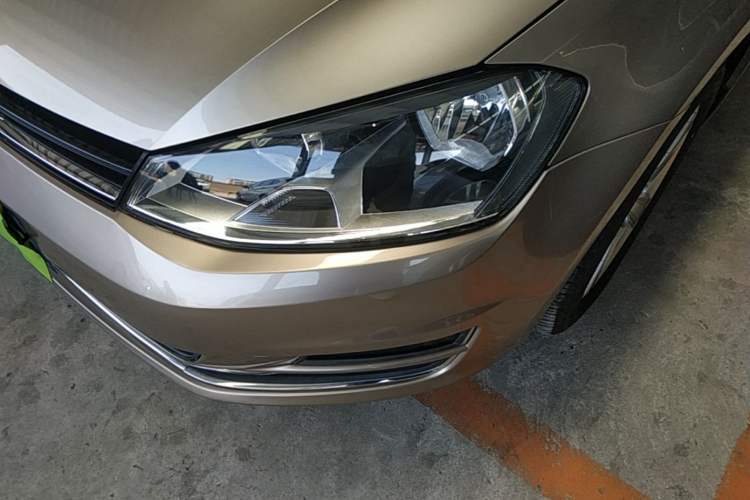 Used Volkswagen Golf 2016 230TSI Automatic Comfort Version Left Front Headlight