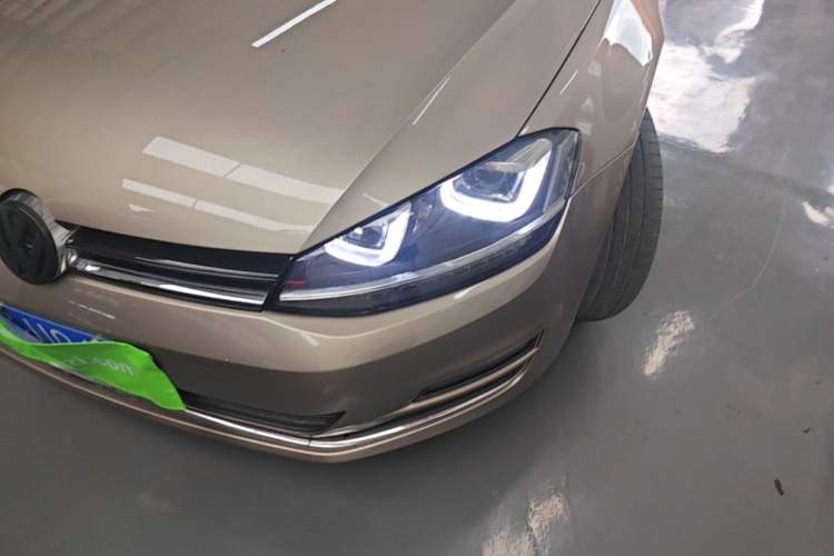 Used Volkswagen Golf 2016 230TSI Automatic Luxury Version Left Front Headlight