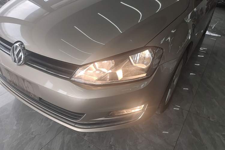 Used Volkswagen Golf 2016 1.6L Automatic Comfort Model Left Front Headlight