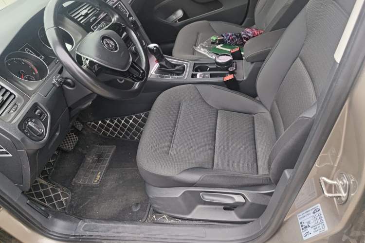 Used Volkswagen Golf 2016 1.6L Automatic Comfort Model Left Front Seat