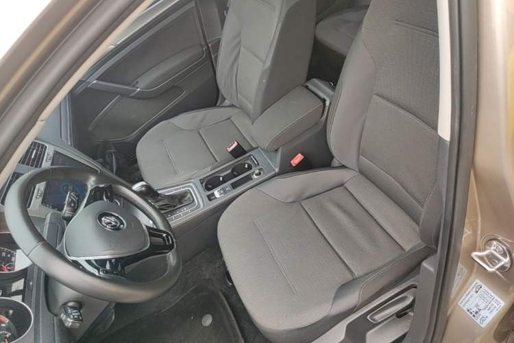 Used Volkswagen Golf 2016 1.6L Automatic Comfort Model Left Front Seat