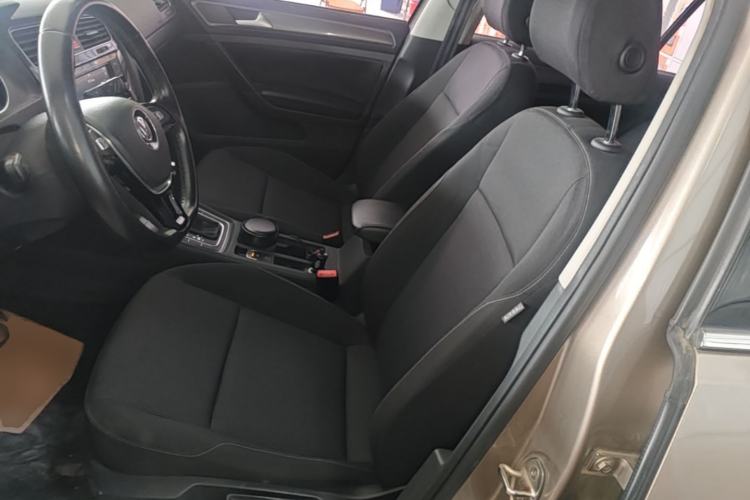 Used Volkswagen Golf 2016 1.6L Automatic Fashion Model Left Front Seat