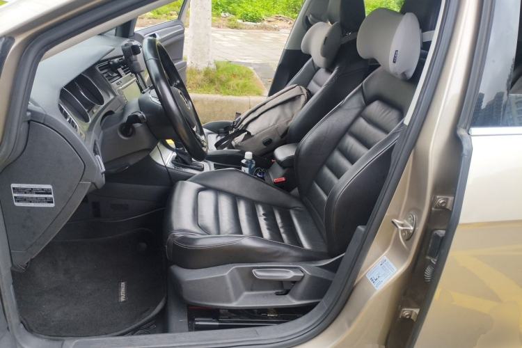 Used Volkswagen Golf 2016 230TSI Automatic Luxury Version Left Front Seat