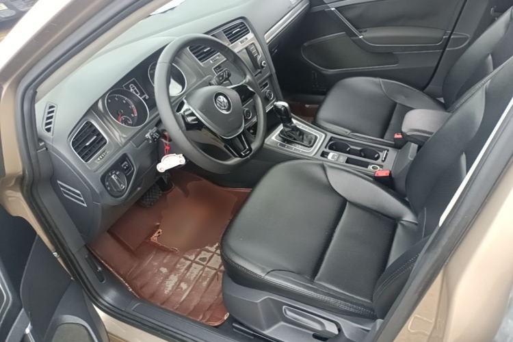 Used Volkswagen Golf 2016 1.6L Automatic Comfort Model Left Front Seat