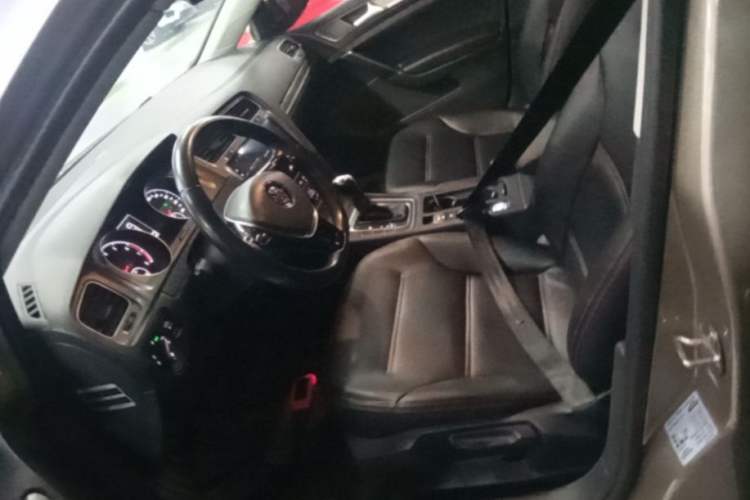 Used Volkswagen Golf 2016 230TSI Automatic Comfort Version Left Front Seat