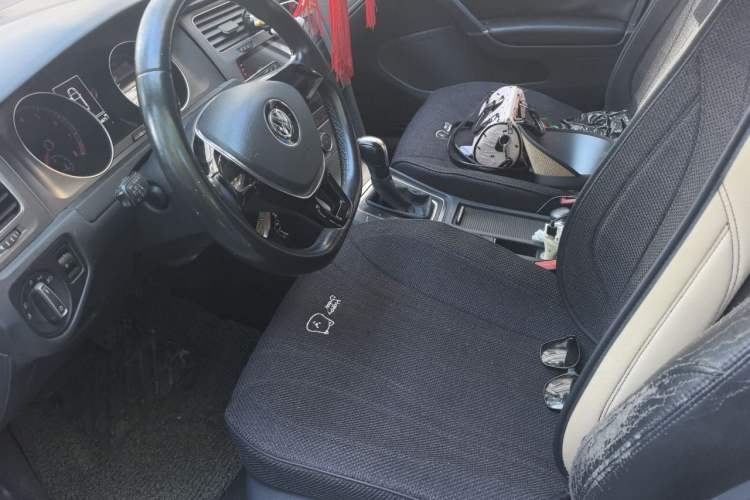 Used Volkswagen Golf 2016 1.6L Automatic Fashion Model Left Front Seat