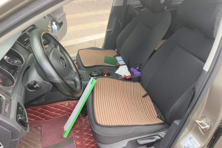 Used Volkswagen Golf 2016 1.6L Automatic Fashion Model Left Front Seat