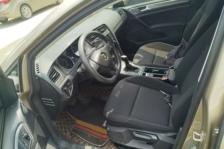 Used Volkswagen Golf 2016 1.6L Automatic Fashion Model Left Front Seat