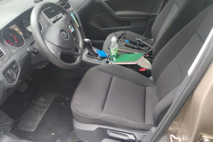 Used Volkswagen Golf 2016 1.6L Automatic Fashion Model Left Front Seat
