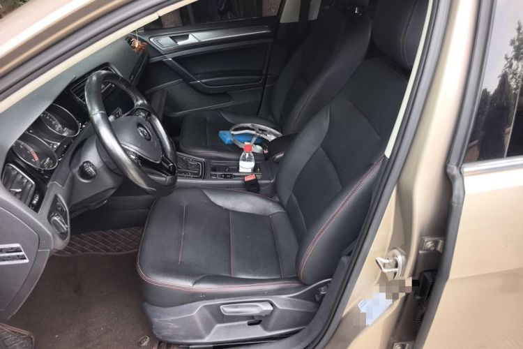 Used Volkswagen Golf 2016 1.6L Automatic Comfort Model Left Front Seat