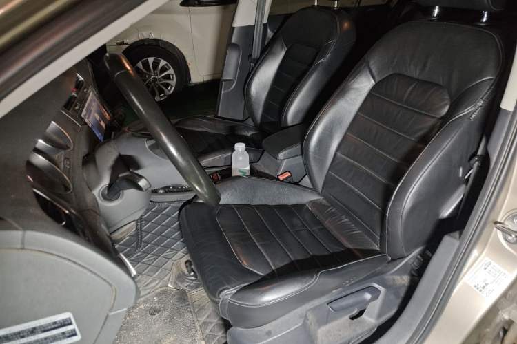 Used Volkswagen Golf 2016 230TSI Automatic Luxury Version Left Front Seat